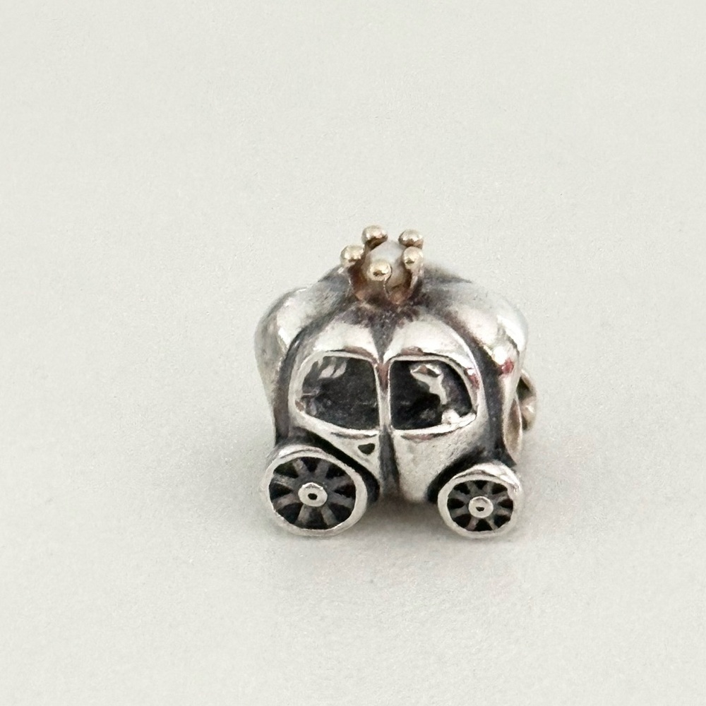 Pandora 925 & 14K Gold Pearl Royal Carriage Rare Retired Bead Charm